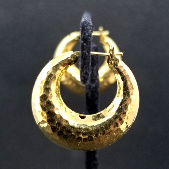 Monet hammered gold puffed hoop earrings 💛 - Picture 3 of 8
